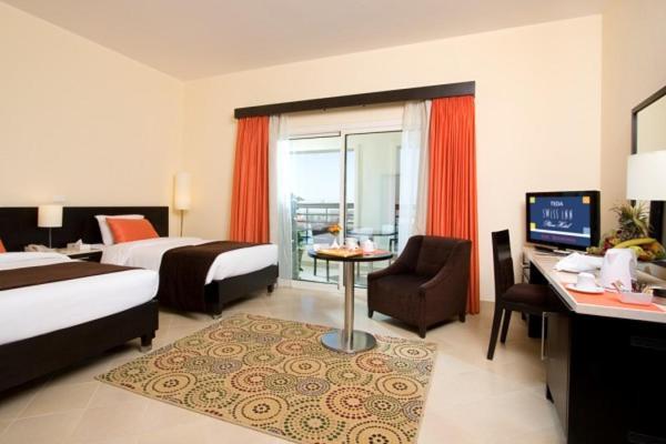 Swiss Inn Teda Hotel & Aqua Park Ain Sukhna Exterior photo